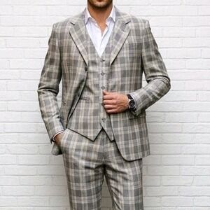 Men's Three-Piece Plaid Suit - Light Gray/Tan